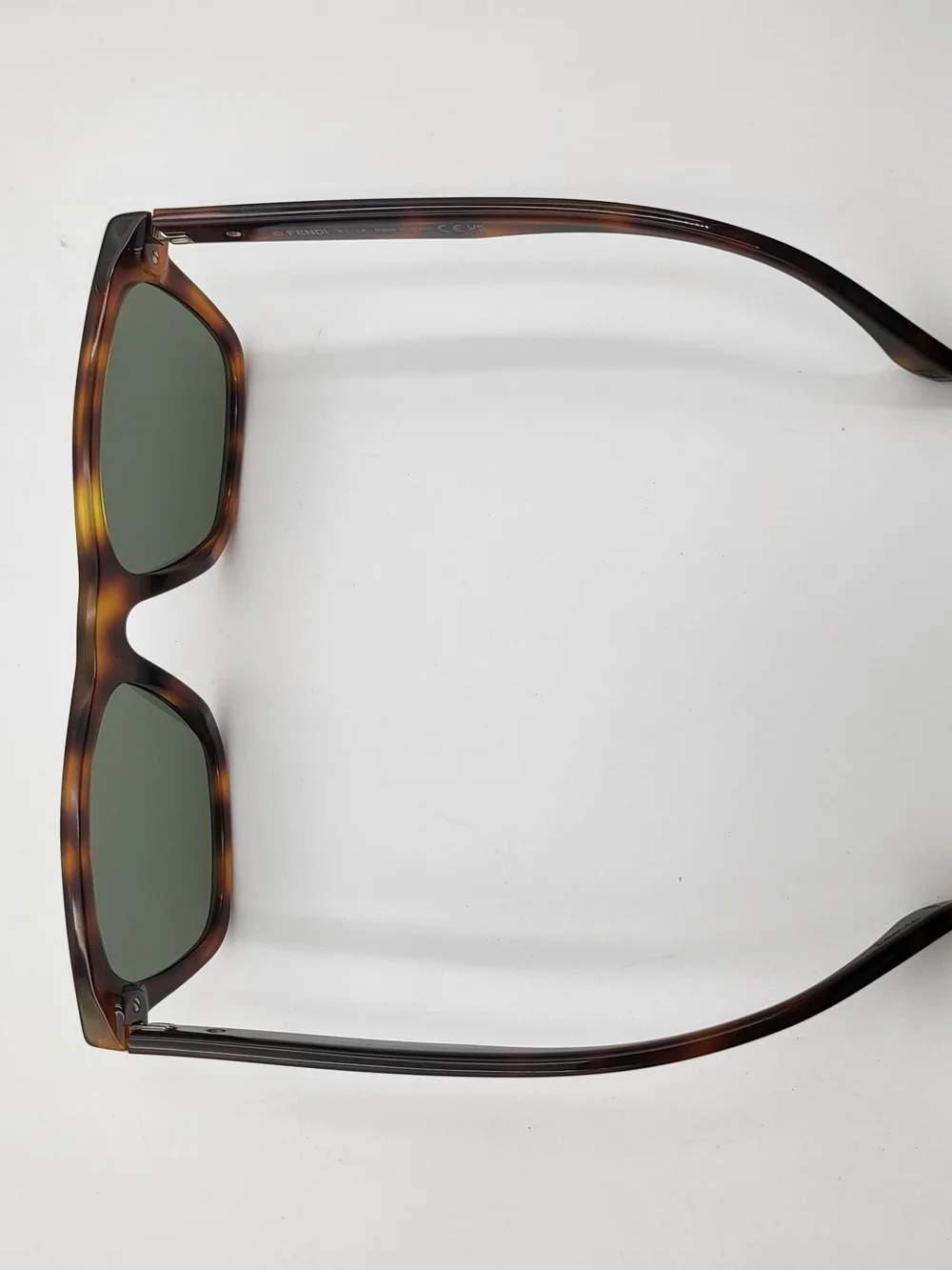 Fendi fe40093| sunglasses